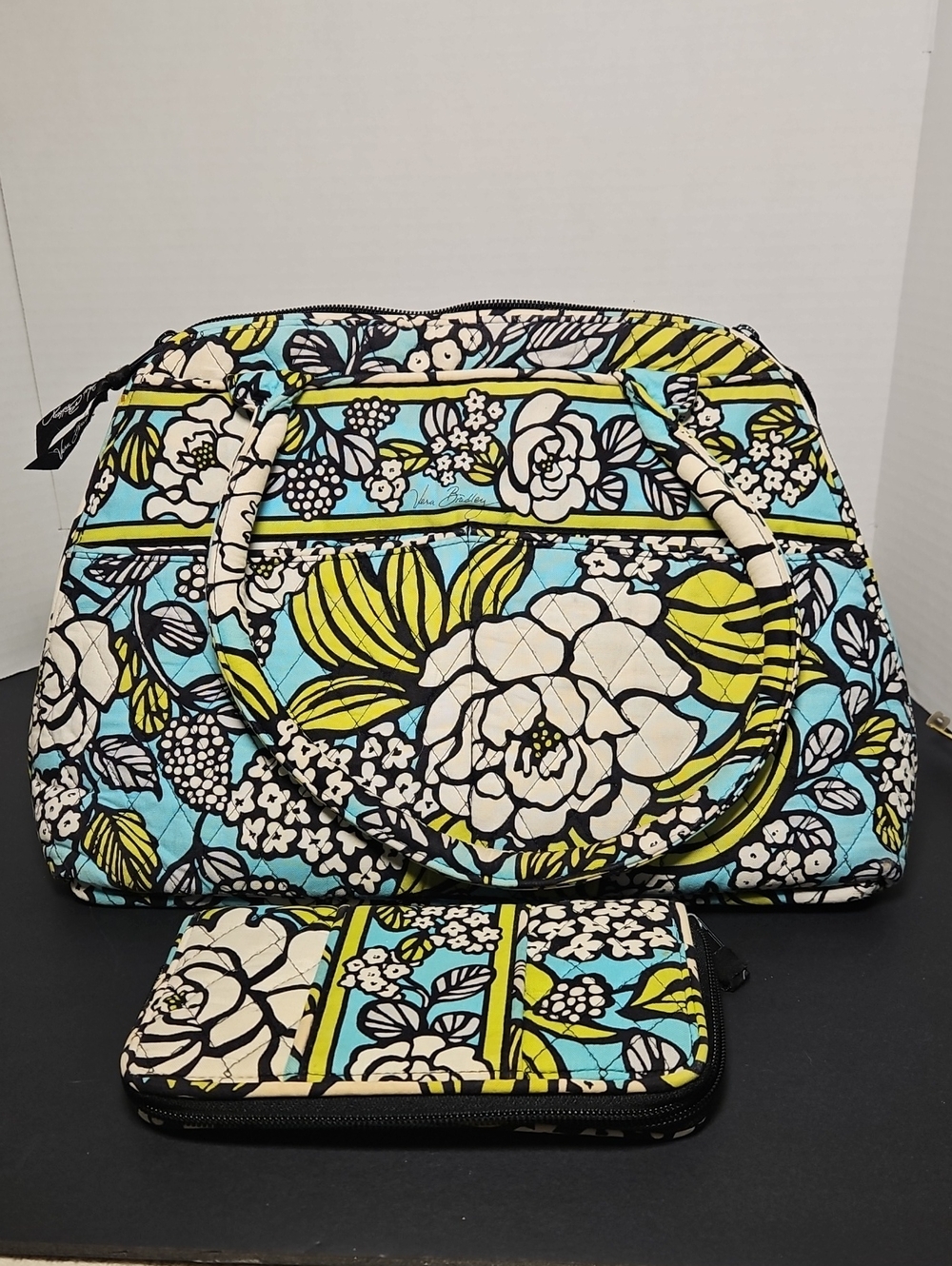 Vera Bradley quilted cotton bowler handbag & Wallet retired "Island Blooms"